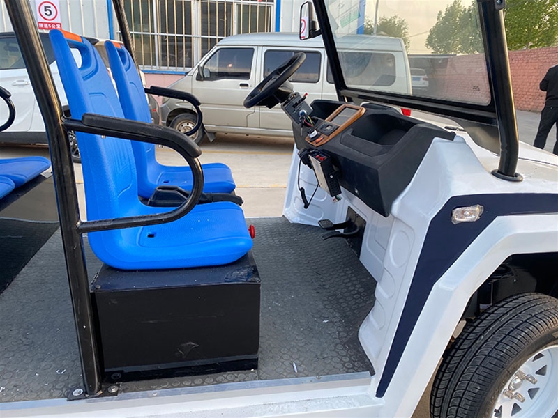 HM3排8坐悍馬電動車內(nèi)飾